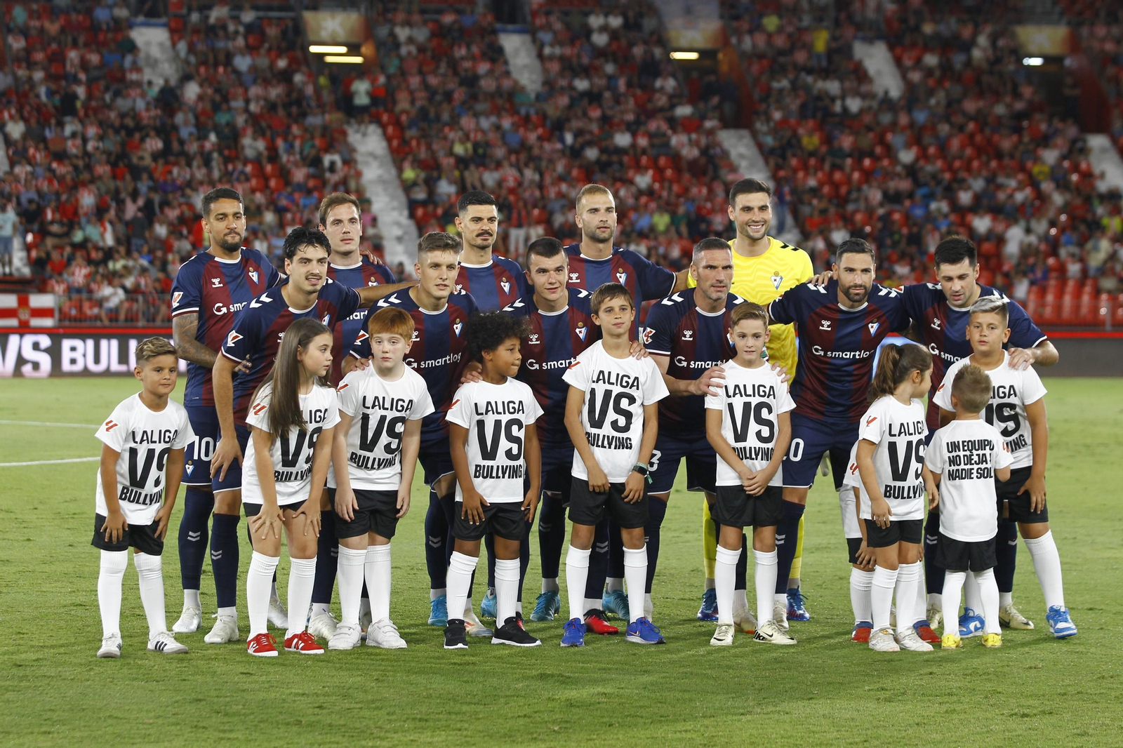 Las imágenes del partido de fútbol U.D. Almería-S.D. Eibar