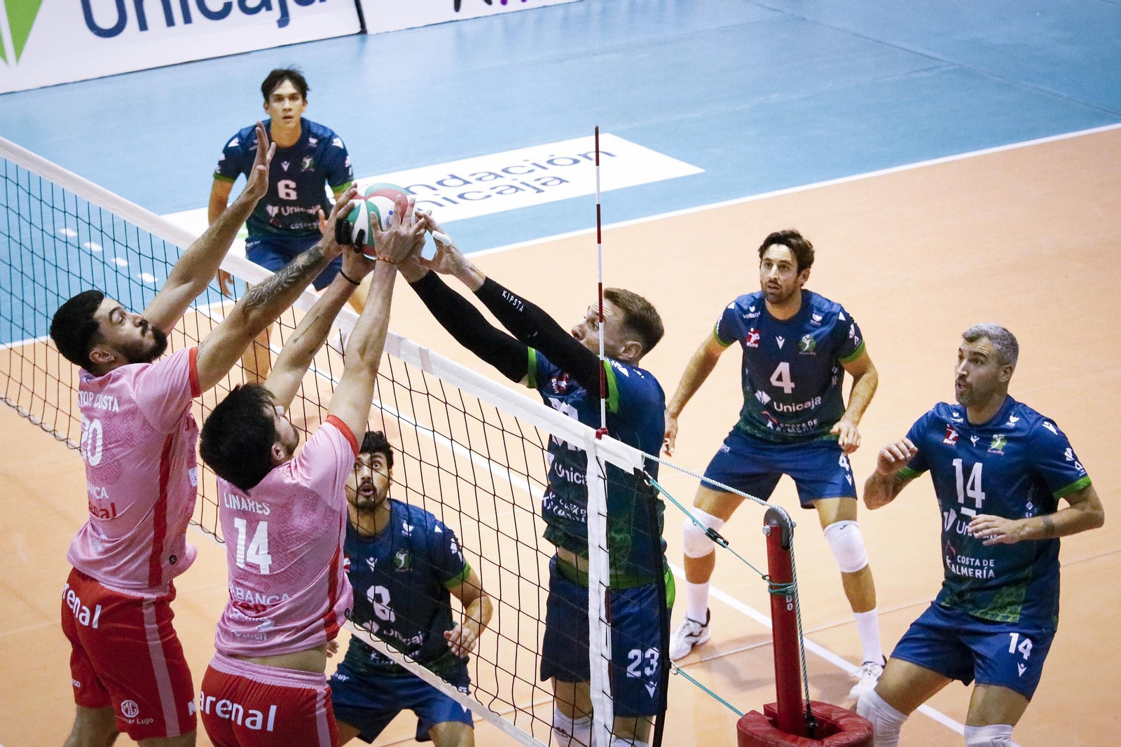 Unicaja Costa de Almería-Arenal Emeve de la Superliga, en imágenes