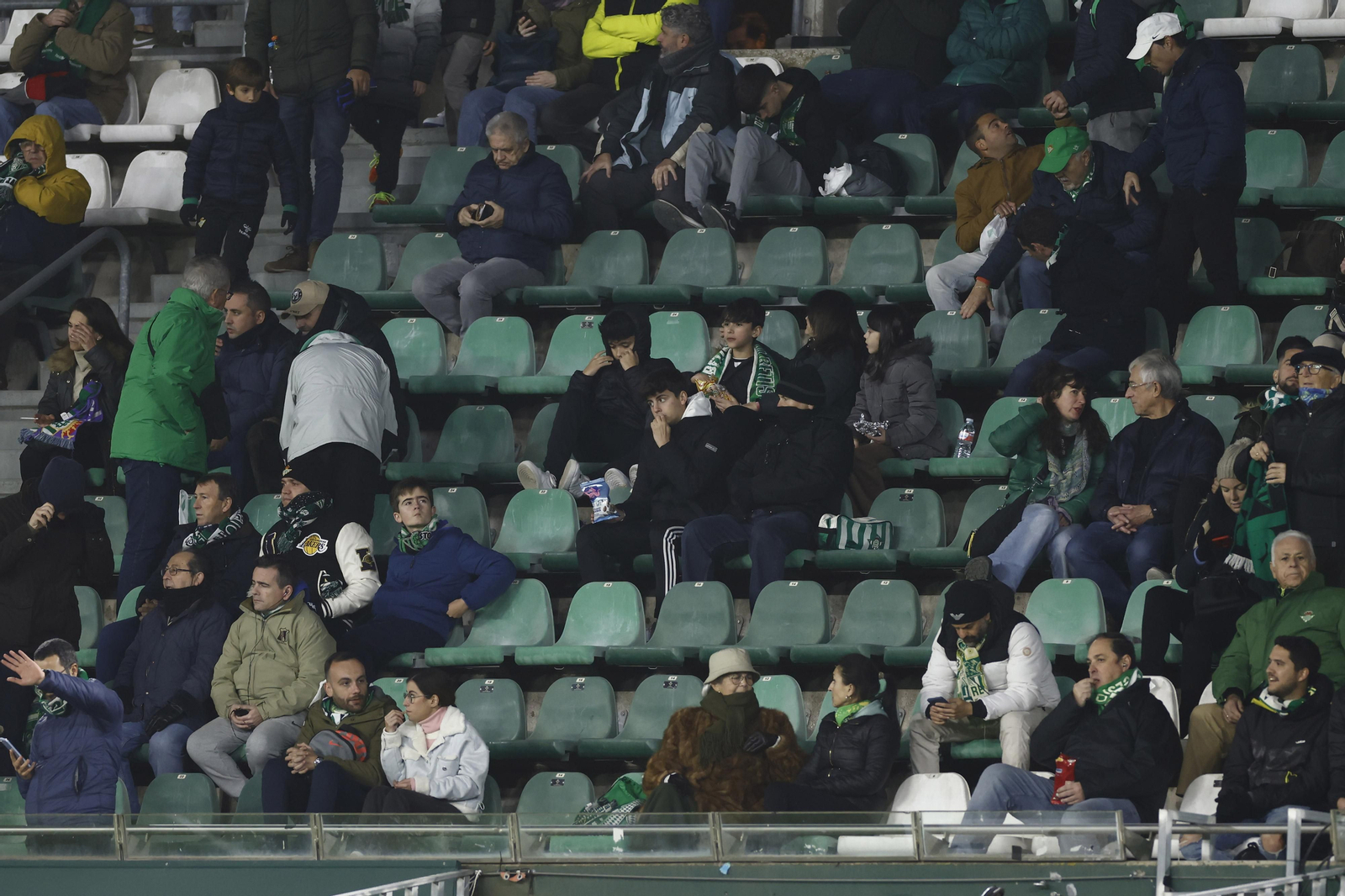 Búscate en las fotos del Betis-Osasuna