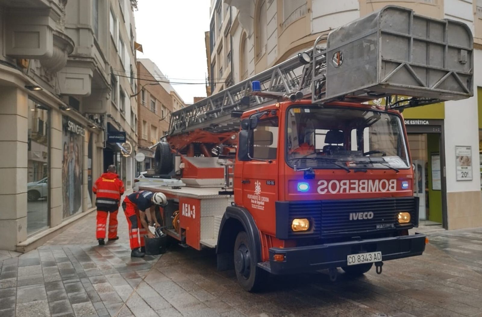 Imagen de archivo de los bomberos de Córdoba en una actuación.