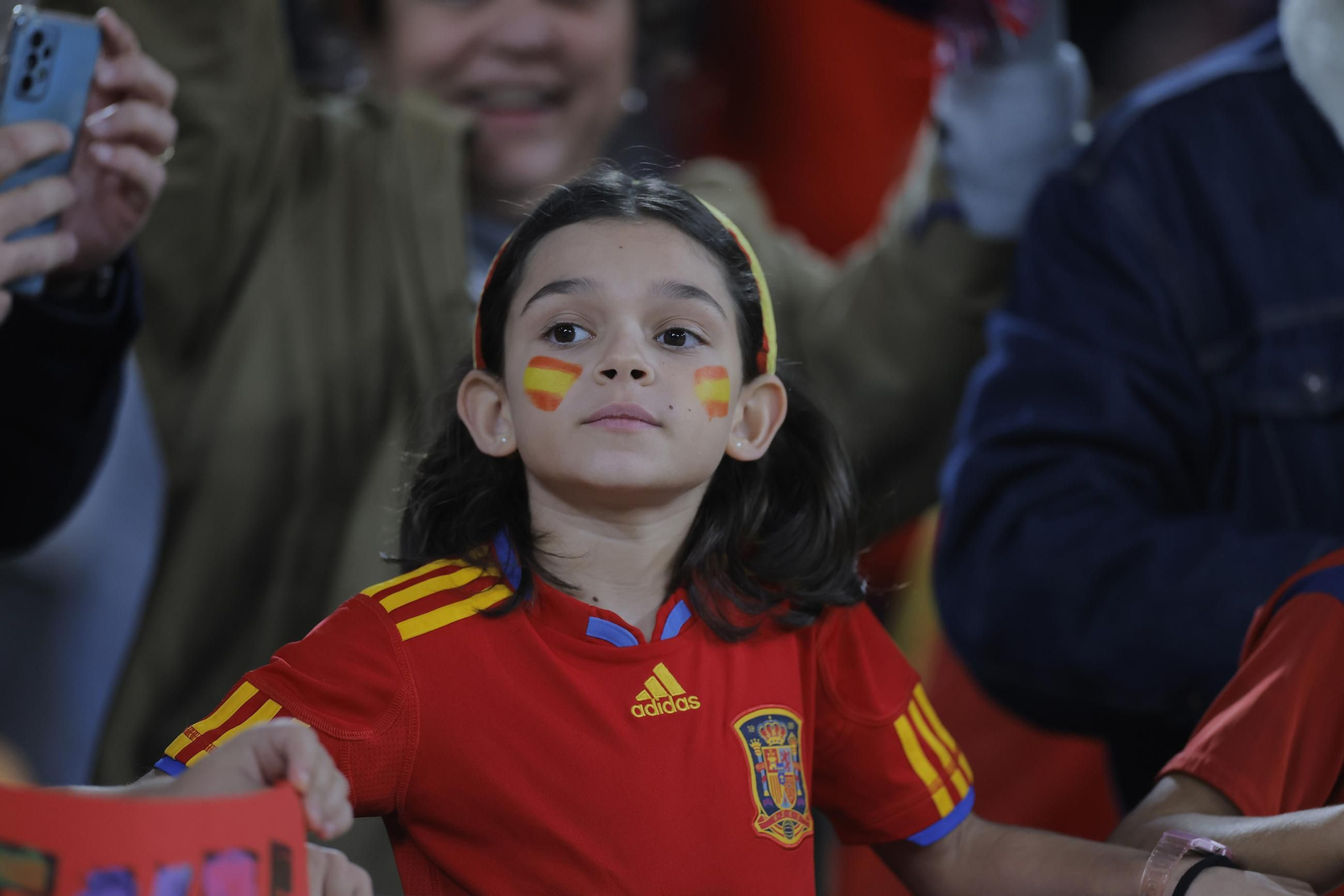 Búscate en las fotos del España - Turquia