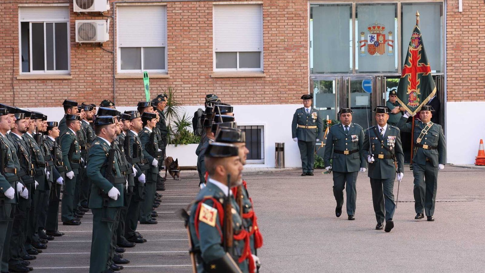 Homenaje en Málaga a la Guardia Civil en su 180 aniversario.