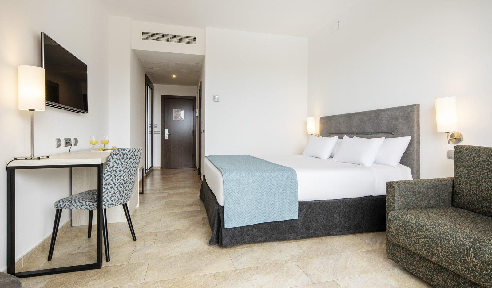 Así son los hoteles que la cadean Ilunion, de la ONCE, tiene en la provincia de Cádiz.