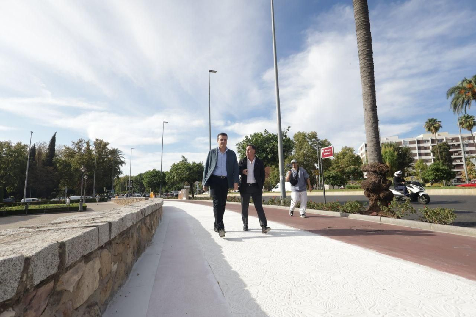 José María Bellido y Miguel Ruiz Madruga, en el tramo de losetas.