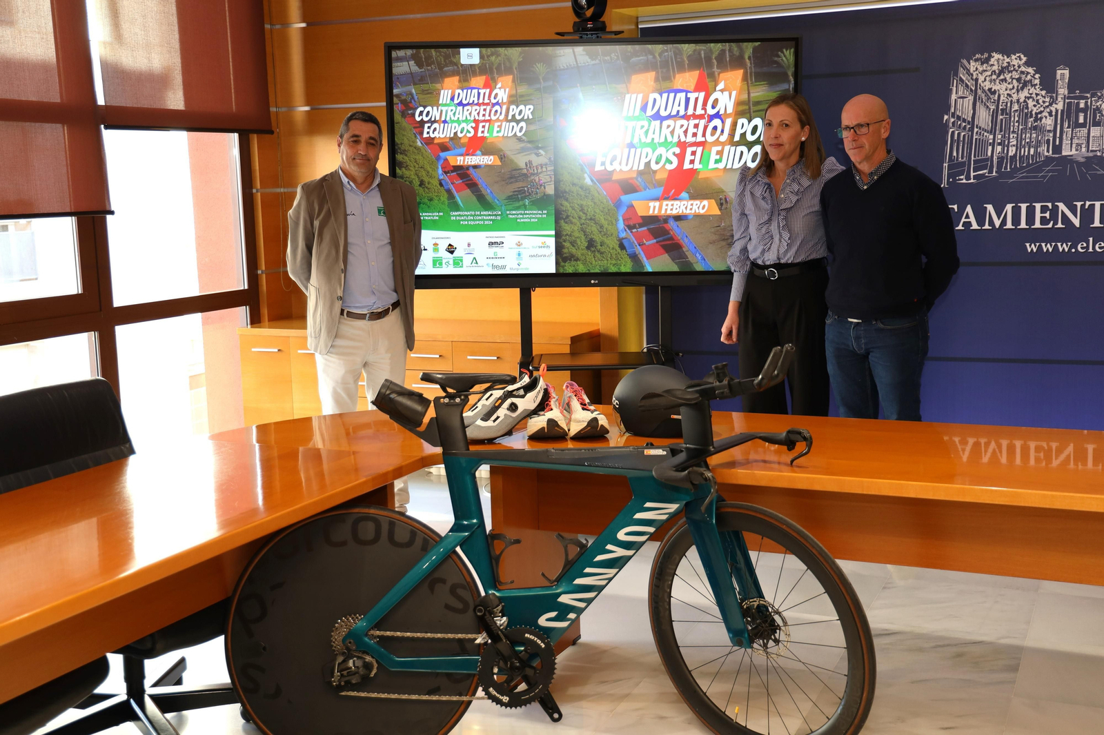 Presentación del III Duatlón Contrarreloj por equipos de El Ejido.