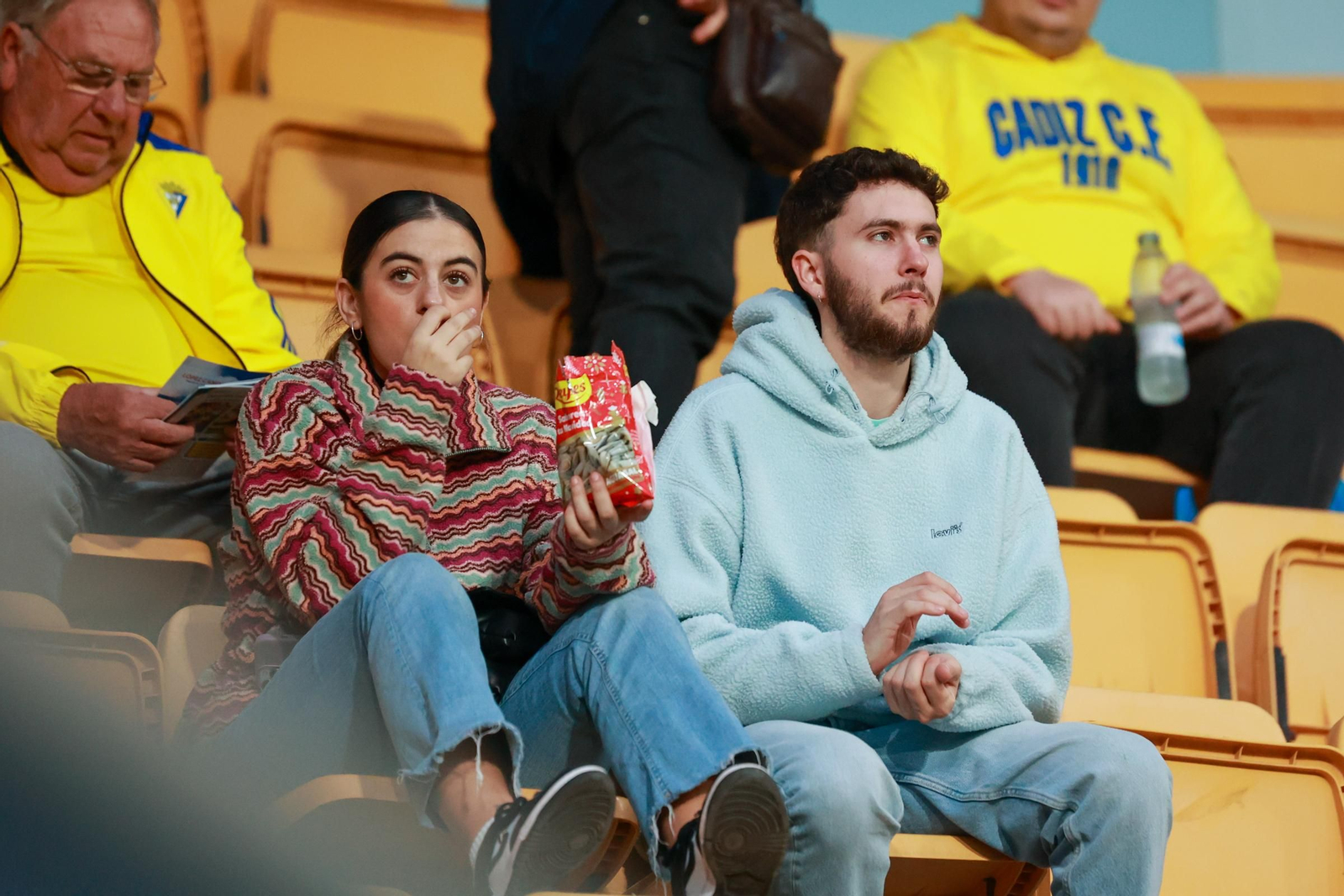 Búscate entre las imágenes del partido de fútbol entre Cádiz CF y Deportivo