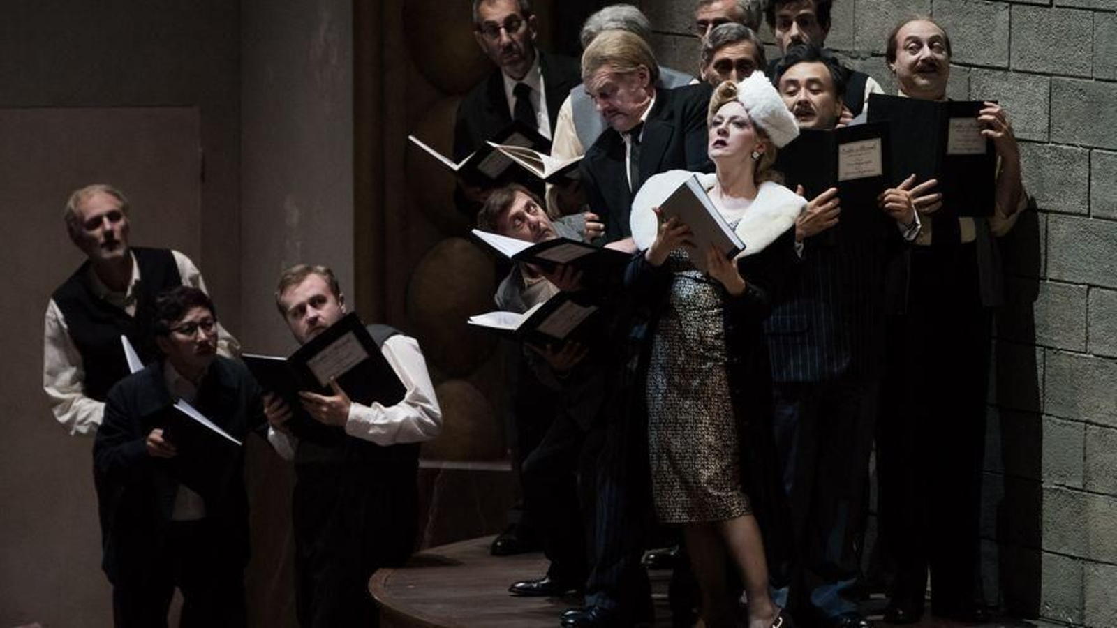 Imagen de la producción de ‘Viva la Mamma’ facilitada por el Teatro Real. Imagen de la producción de ‘Viva la Mamma’ facilitada por el Teatro Real.