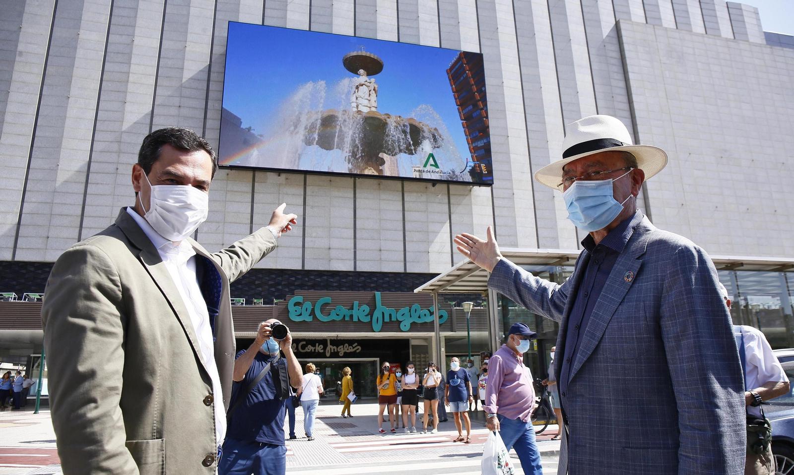 Fotos de la reinauguración de la avenida de Andalucía de Málaga, libre de obras 10 años después