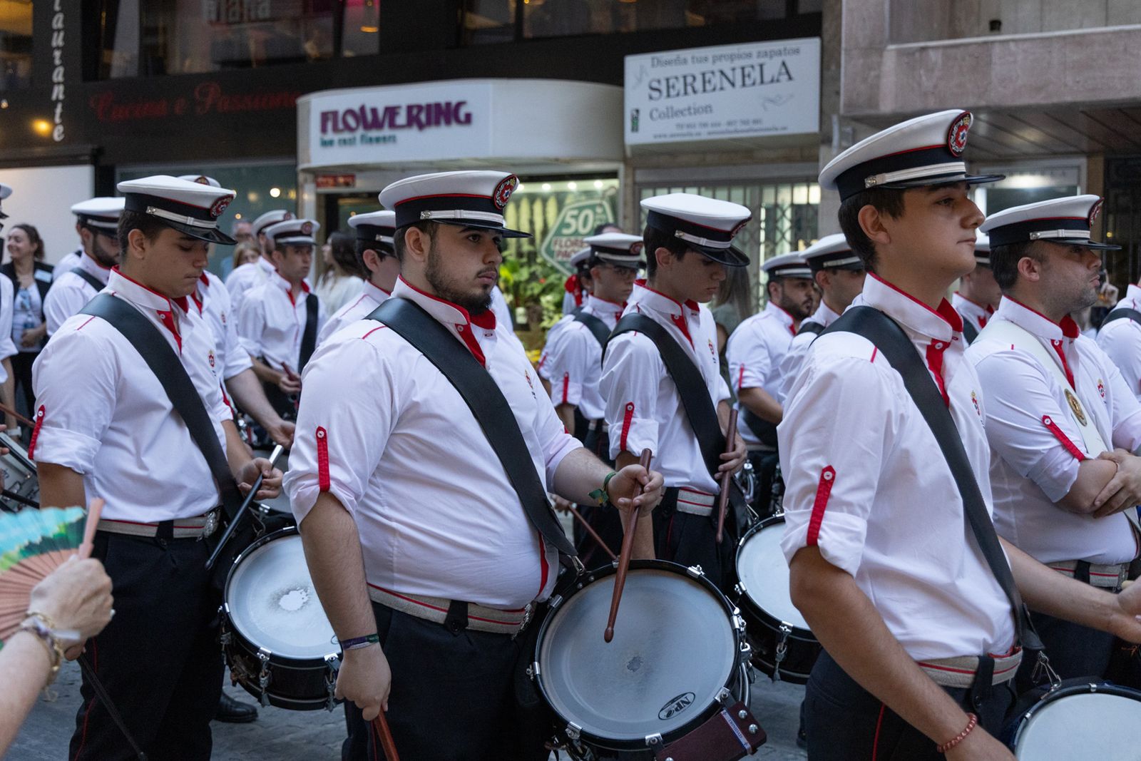 Así ha procesionado la Virgen de la Capilla por Jaén en su día grande.