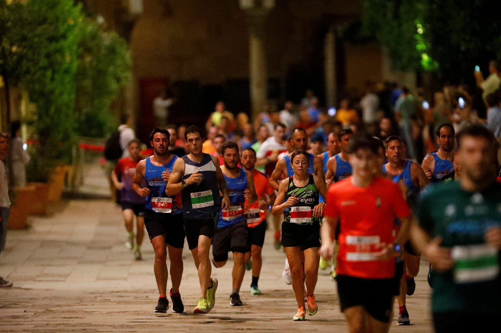 Las mejores fotos de la XX edición de la Nocturna Trotacalles en Córdoba