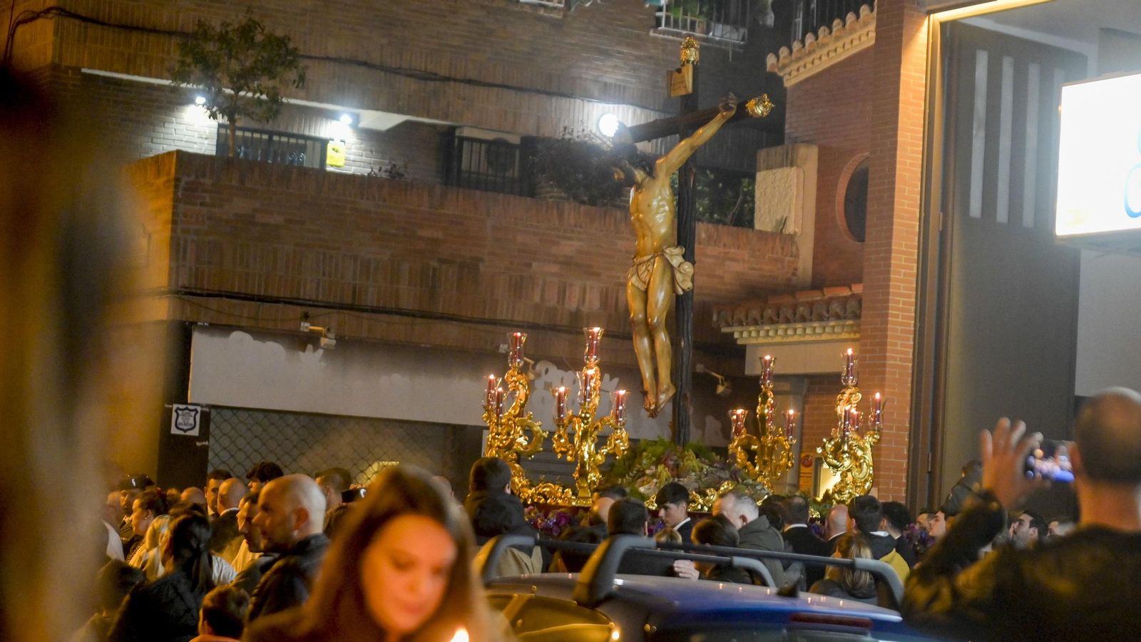 Fotogalería: Vía Crucis Hermandad de la Sagrada Lanzada 2025