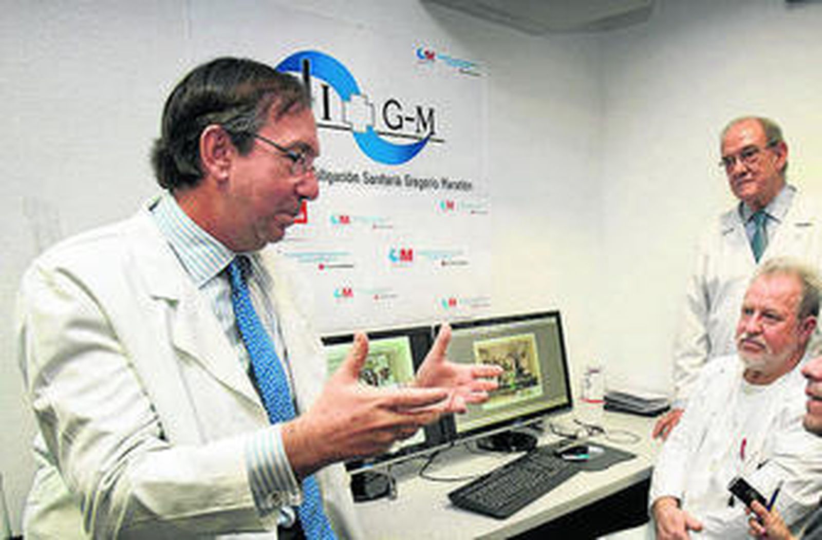 Equipo del Hospital Gregorio Marañón en la presentación del sistema.