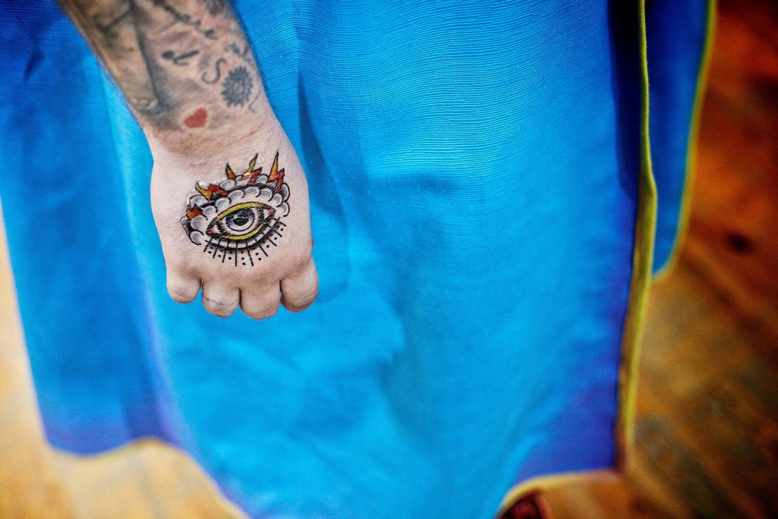 Comparsa 'Los colgaos'en camerinos