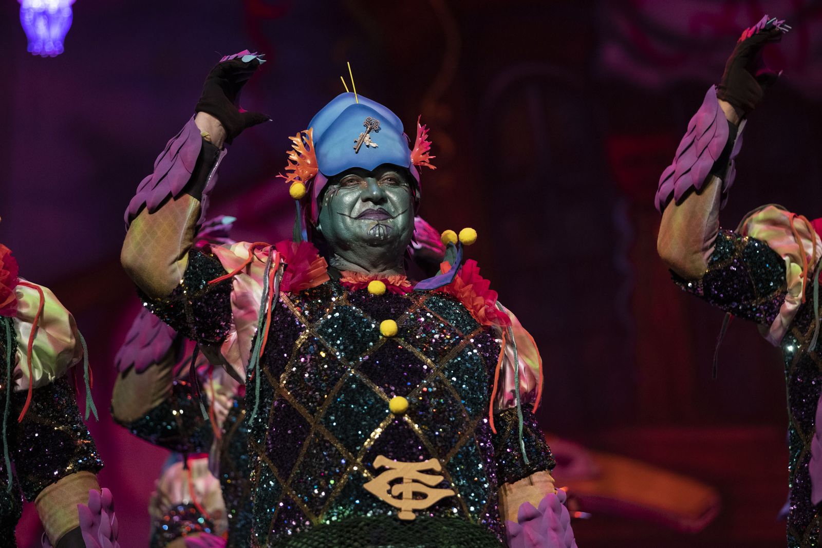 Imágenes de la actuación de la comparsa de Huelva 'El mar de febrero' en el Carnaval Colombino