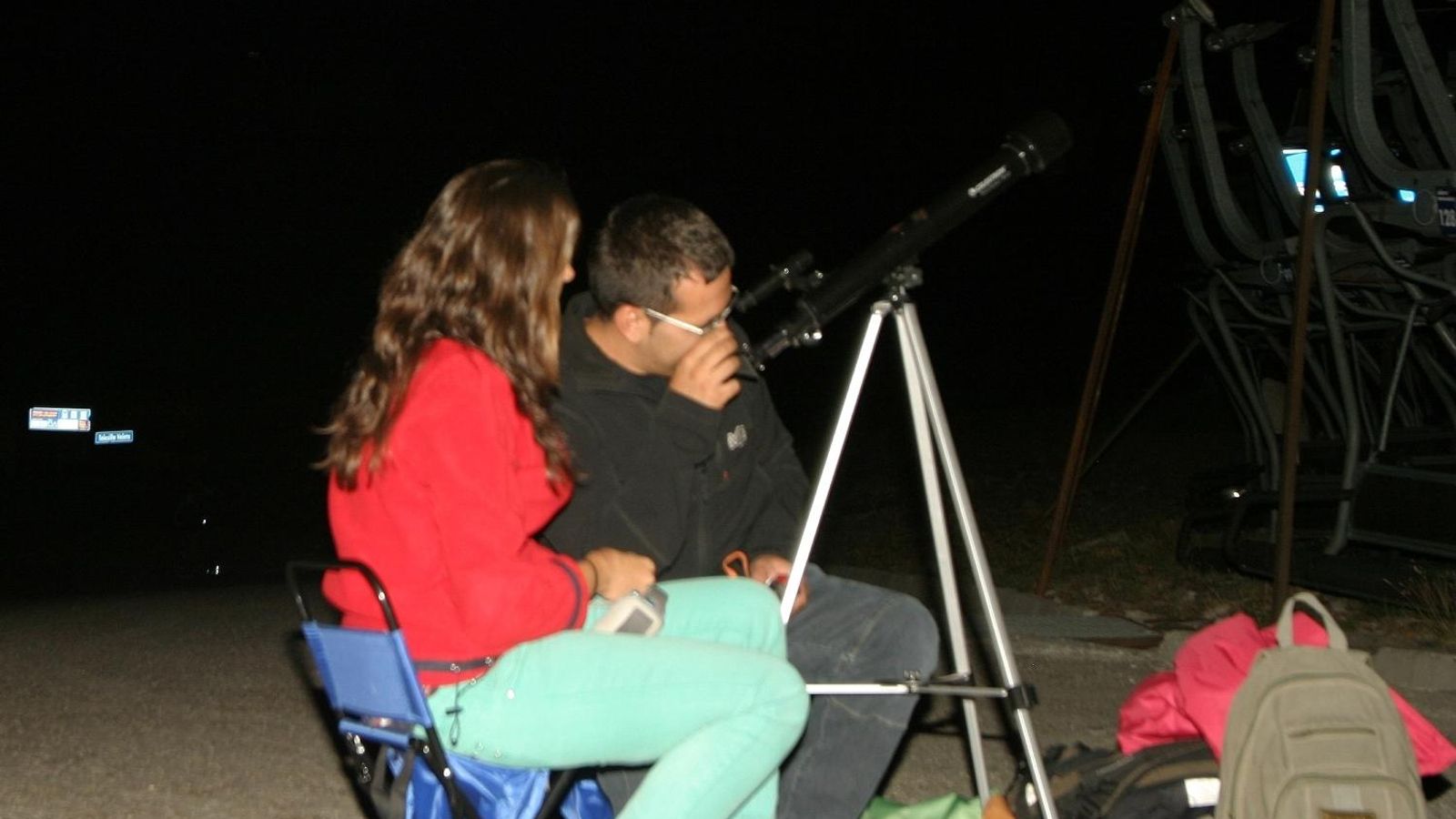 Planificar con tiempo la escapada e ir ataviado con ropa de abrigo si se opta por la montana, entre los consejos.