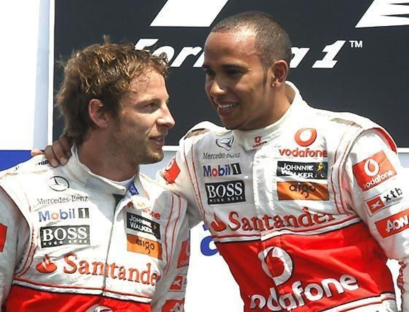 Lewis Hamilton y Jenson Button (McLaren), vencedor y segundo en el Gran Premio de Canadá.  Foto: Afp Photo / Reuters / Efe