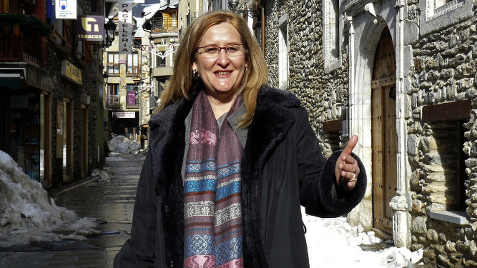 La escritora Luz Gabás.