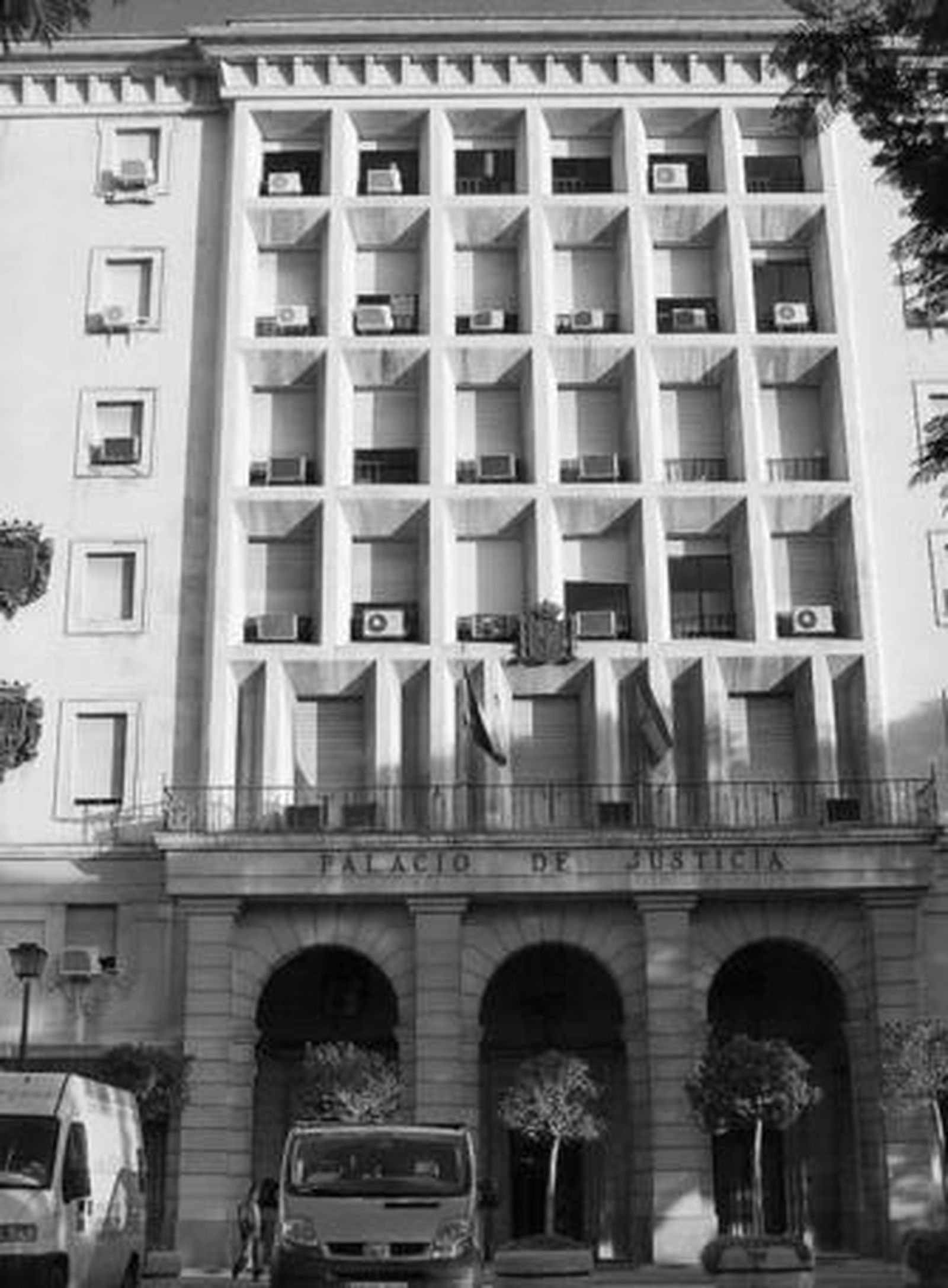 La fachada del Palacio de Justicia de Sevilla, en una imagen reciente.