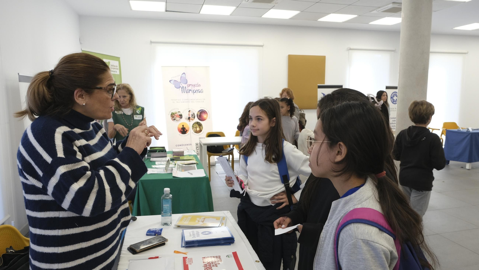 Imágenes de la Jornada de Puertas Abiertas de Asociaciones en el Espacio Alma