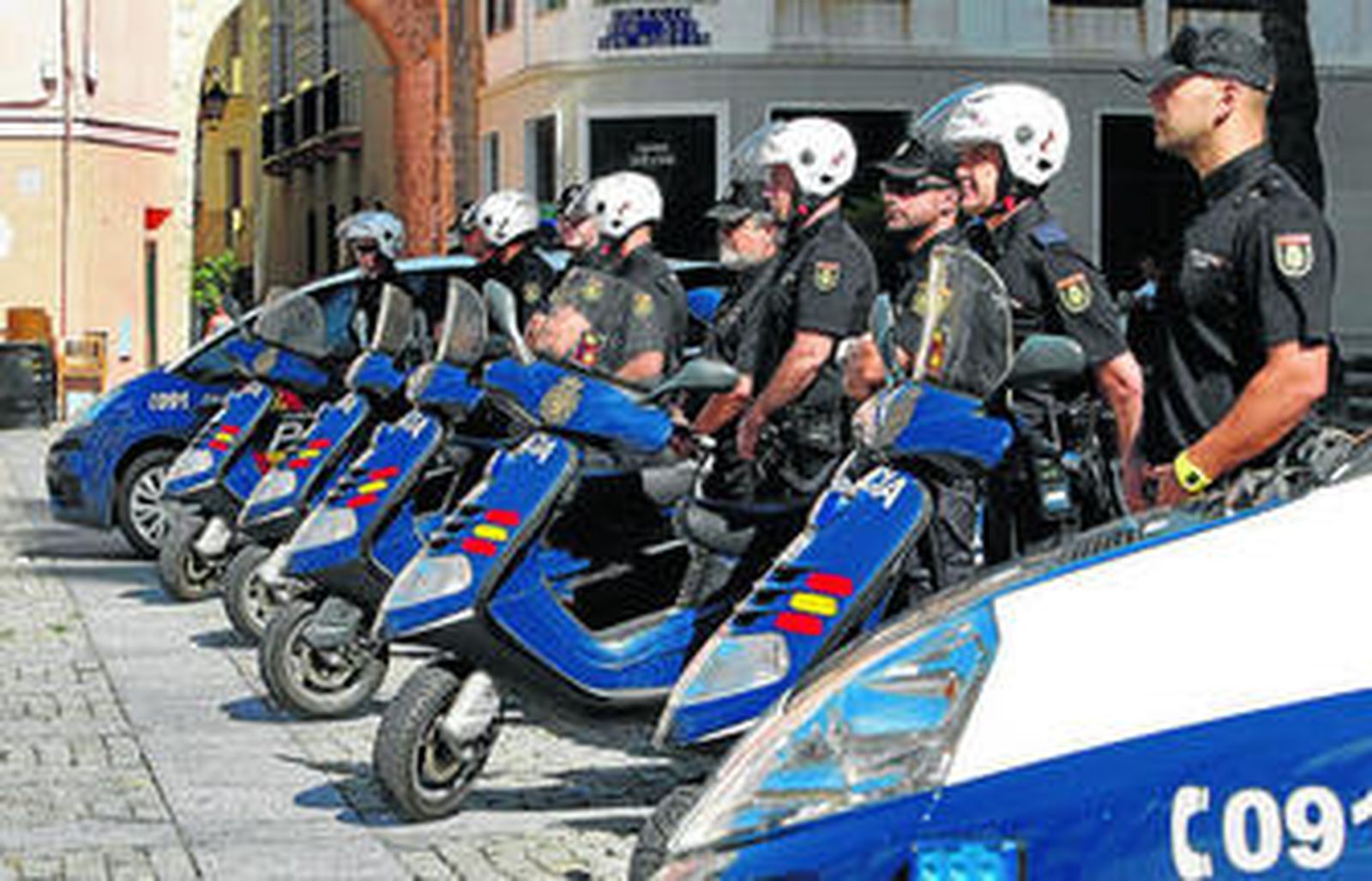 La patrulla de motocicletas de la Policía Nacional se recuperó en 2012 para cubrir, principalmente, el centro de la ciudad.