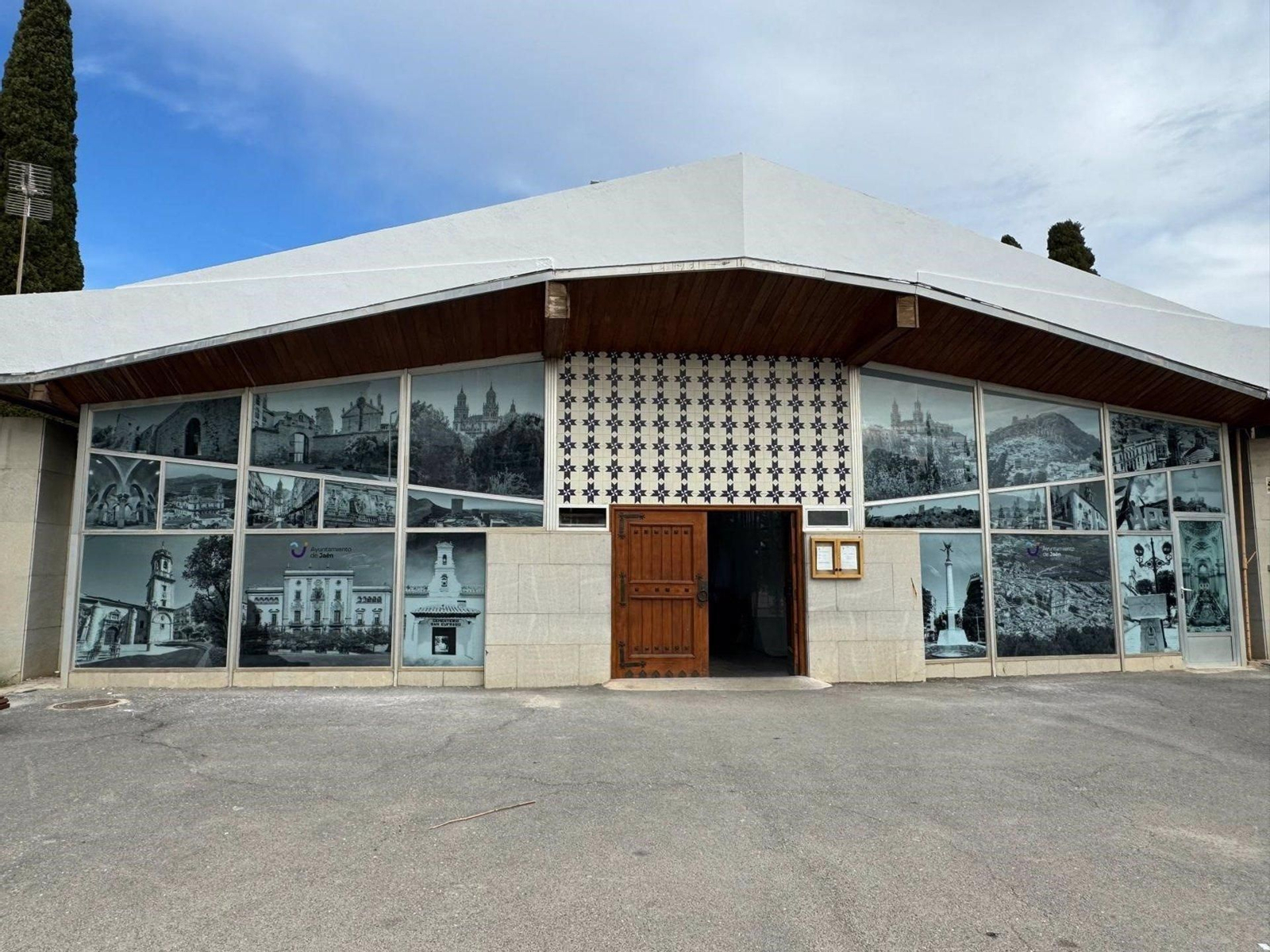 Entrada del cementerio de San Fernando.