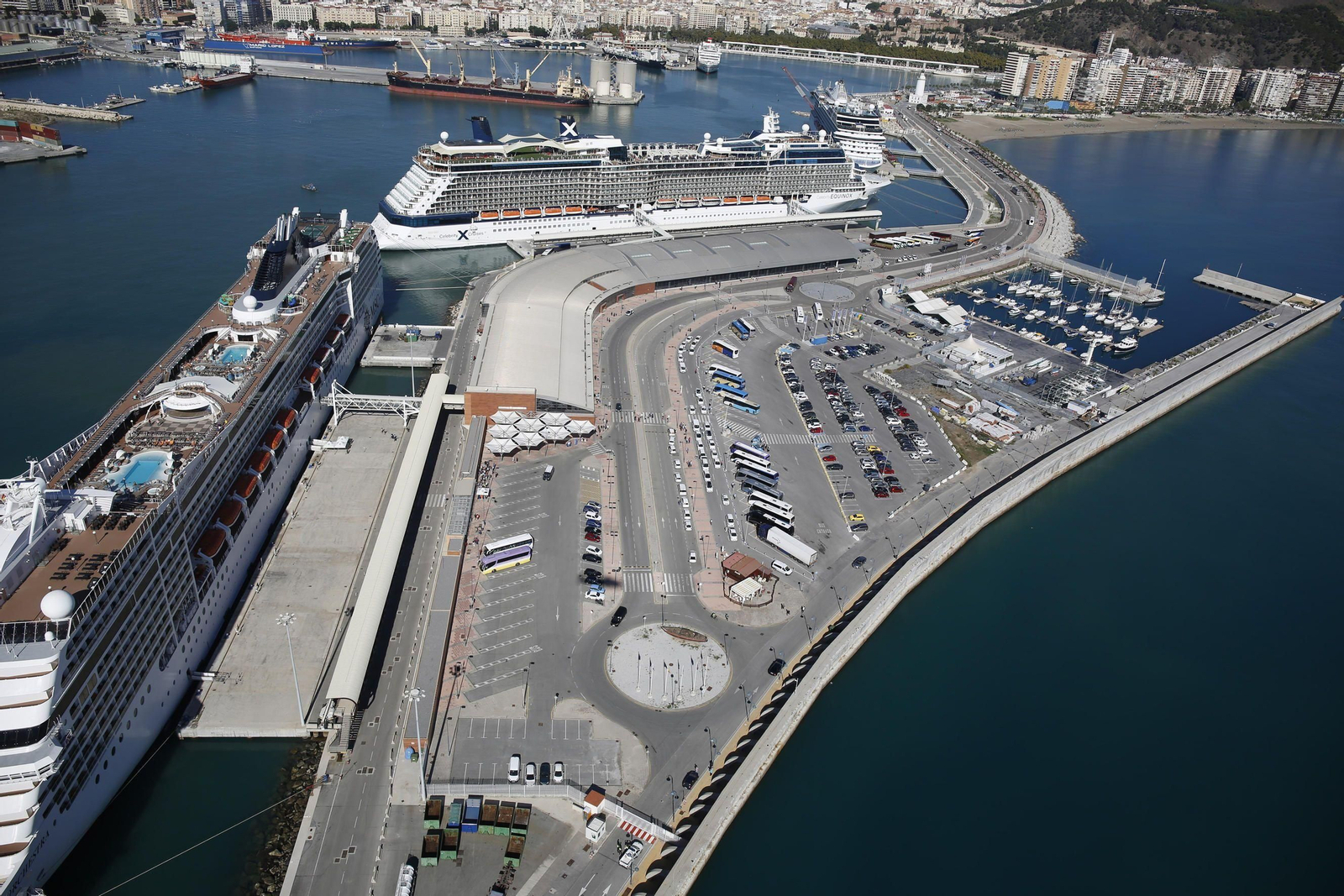 El dique de Levante del puerto de Málaga.