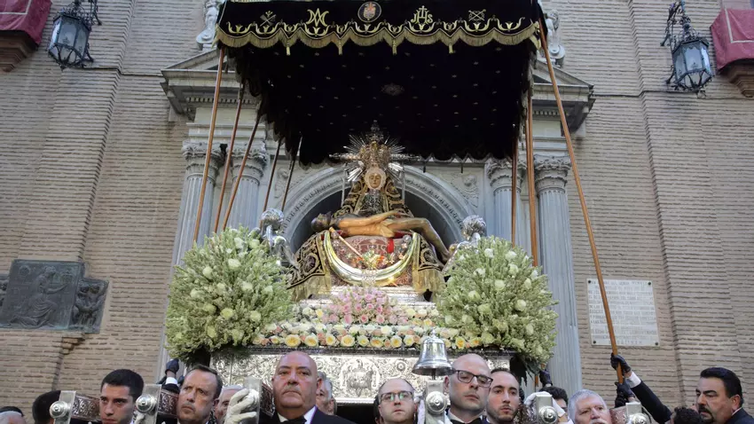 Horario e Itinerario de la Procesión en Honor a la Santísima Virgen de las Angustias, Patrona de la Ciudad de Granada 2024