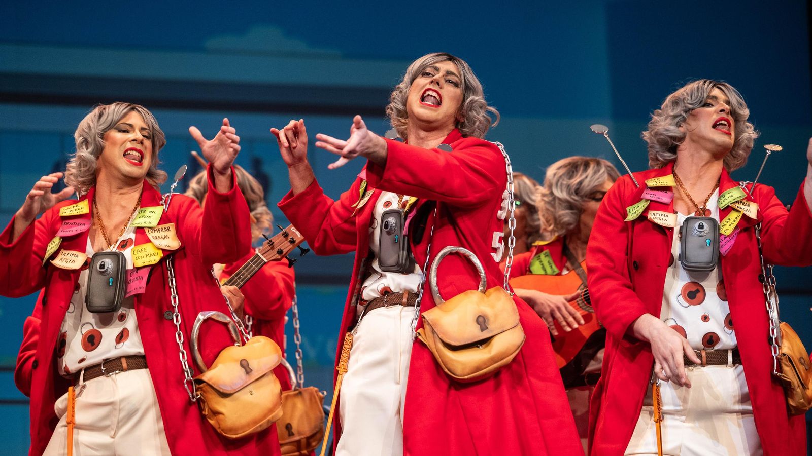 Chirigota 'Por si acaso... las precavidas' foto Lourdes de Vicente5.jpg