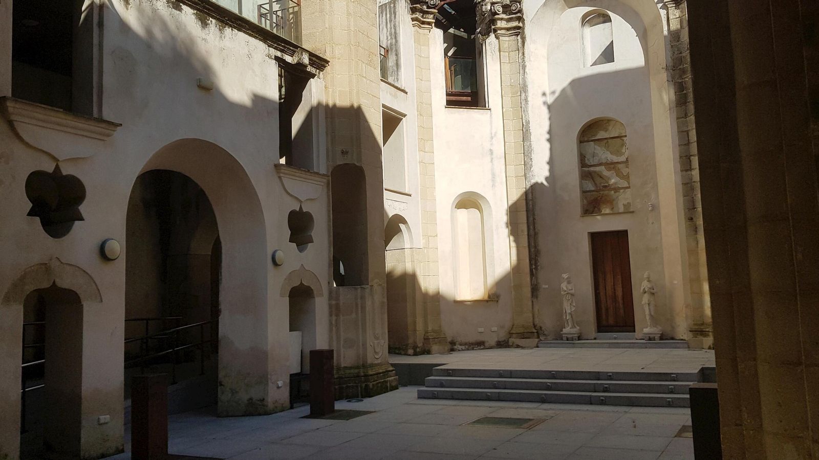 Una imagen del interior del antiguo edificio de El Hospitalito Una imagen del interior del antiguo edificio de El Hospitalito
