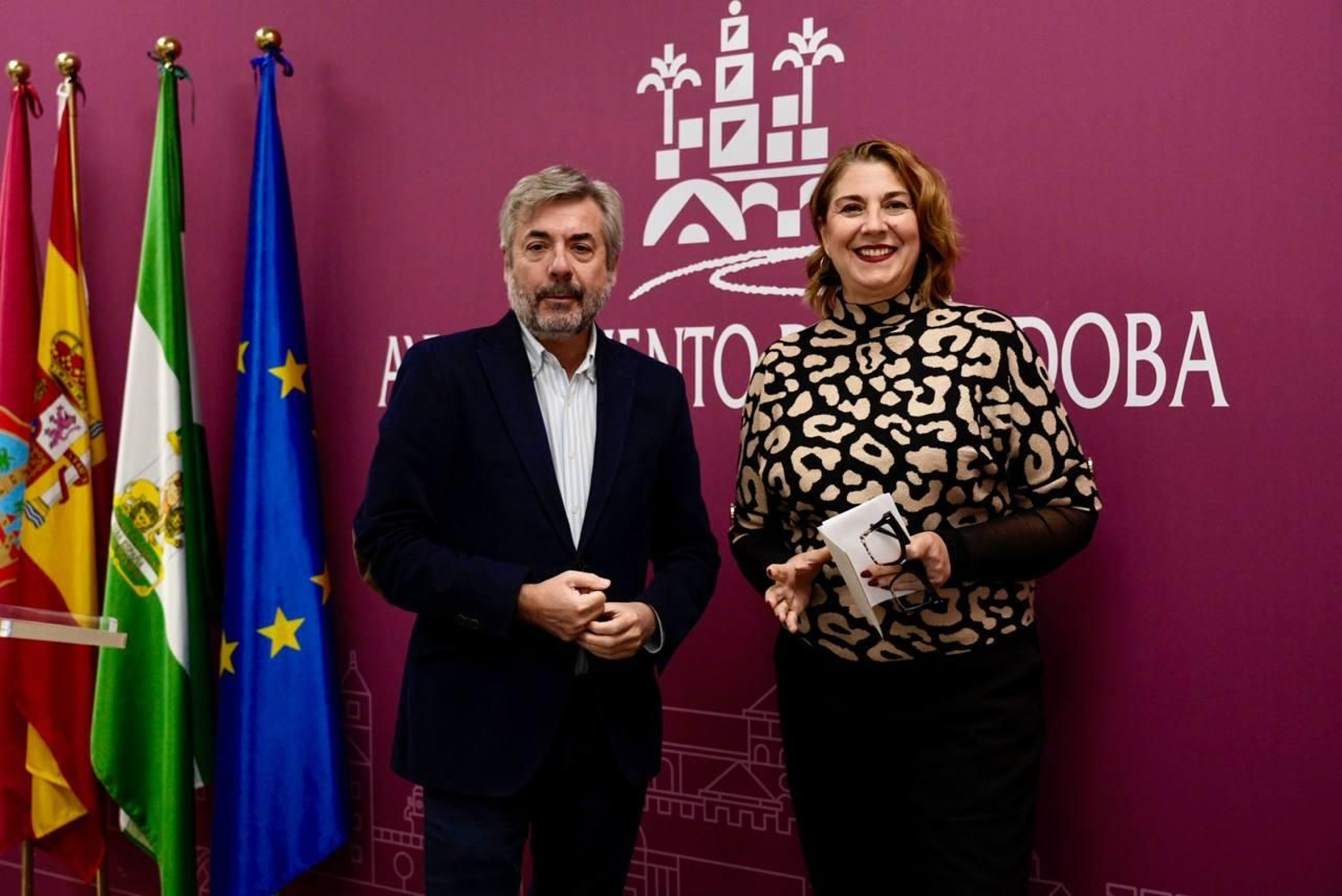 Miguel Ángel Torrico y Eva Contador, en el Ayuntamiento de Córdoba.