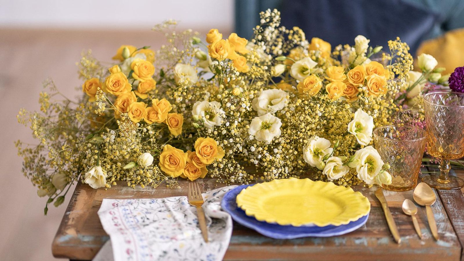 Una de las propuestas vintage de las vajillas hechas a mano de Porcelana Closet.