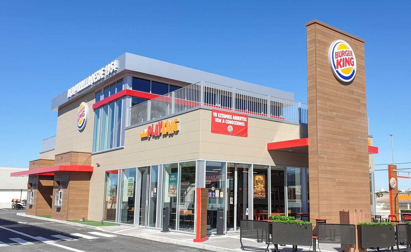 Restaurante de la cadena Burger King recientemente inaugurado en la zona de La Rana Verde.