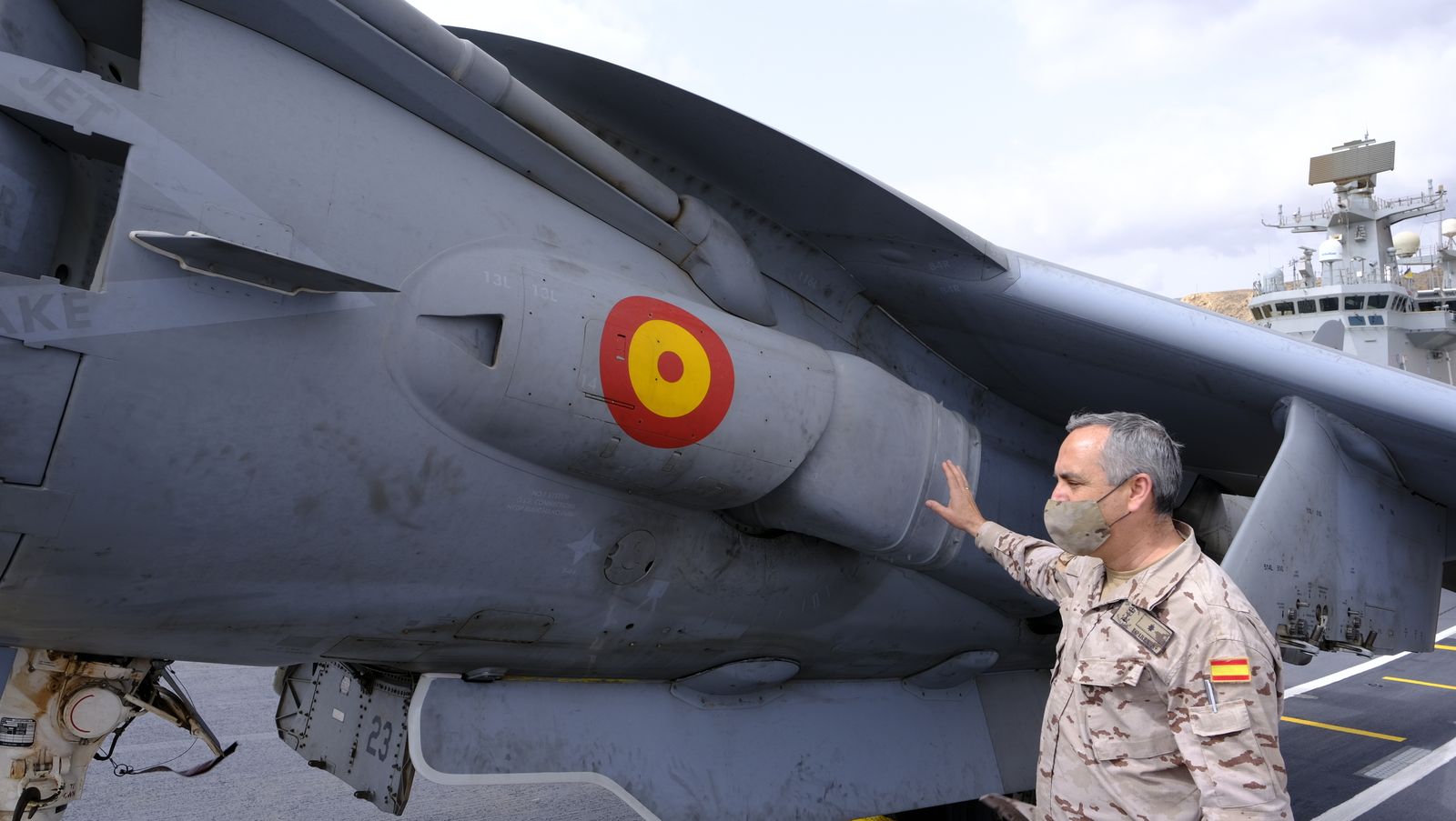 Fotogalería de la visita al portaaviones Juan Carlos I. Puerto de Almería.