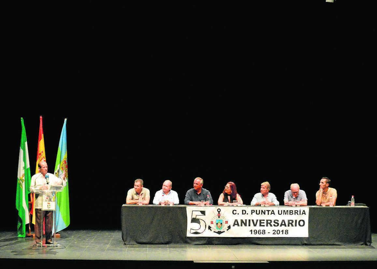 Un momento del acto de inauguración del 50 aniversario del Club Deportivo Punta Umbría