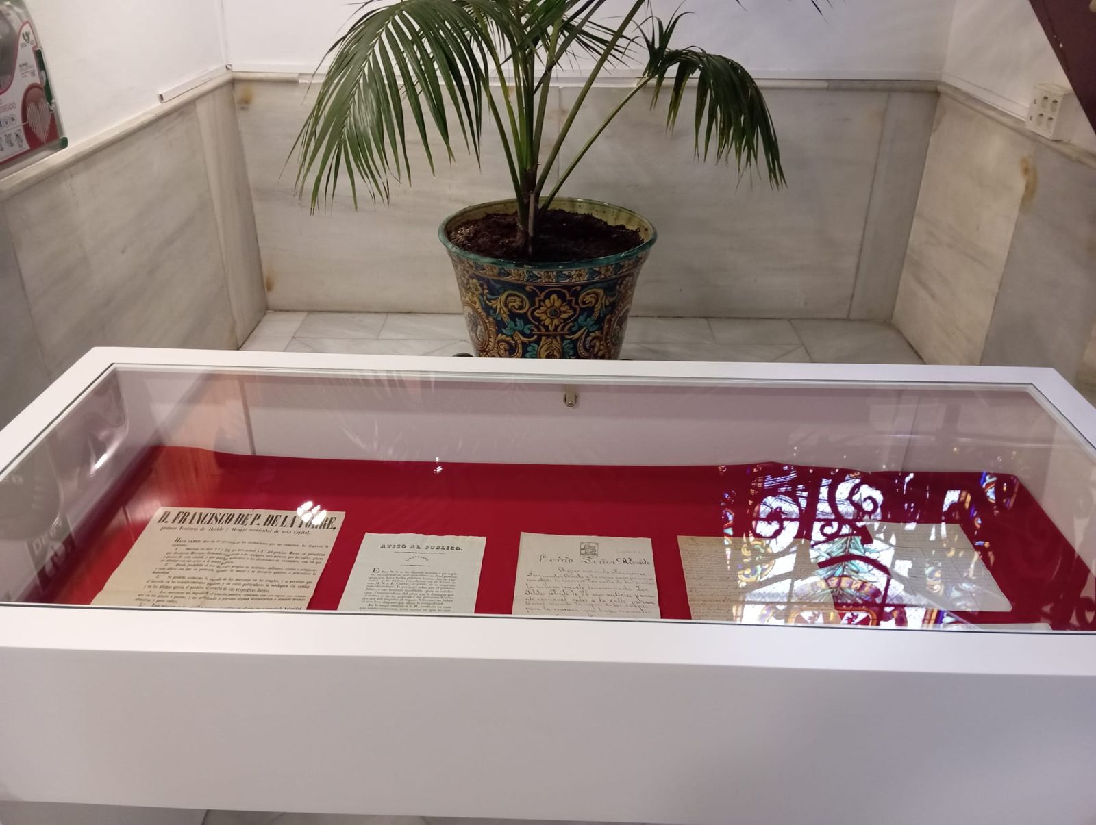 Documentos históricos expuestos sobre el Carnaval de Jaén.