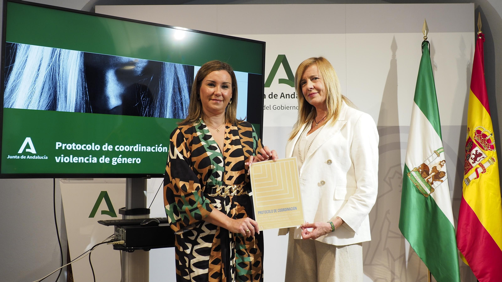 Raquel López y Rosario Alarcón.