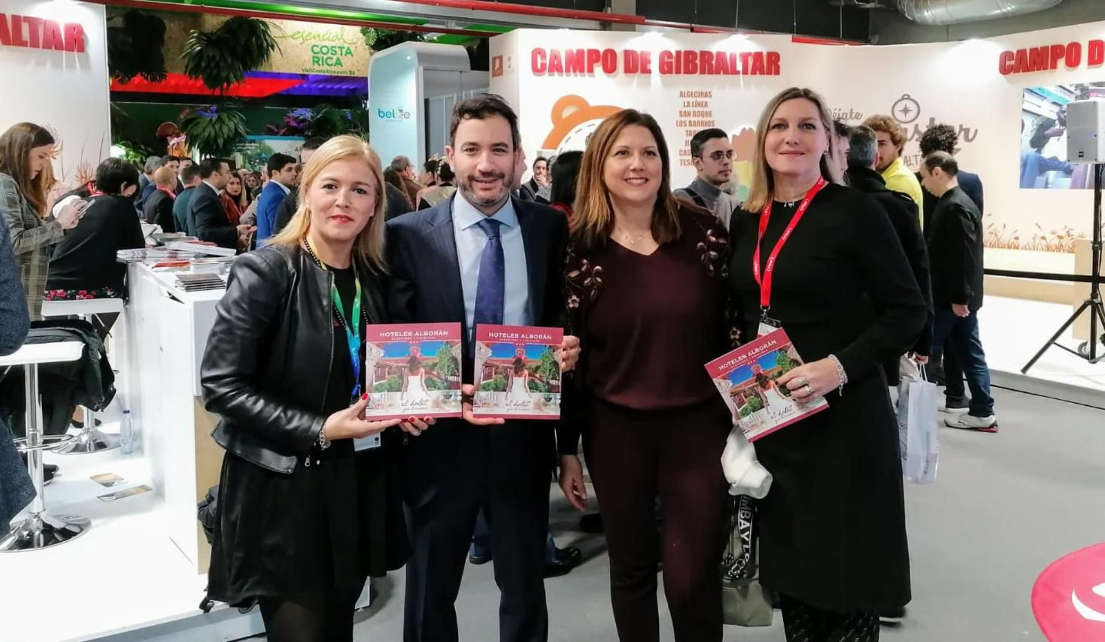 Eva Pajares, Jaime Rodríguez, Susana Ruiz y Susana Pérez, en Fitur.