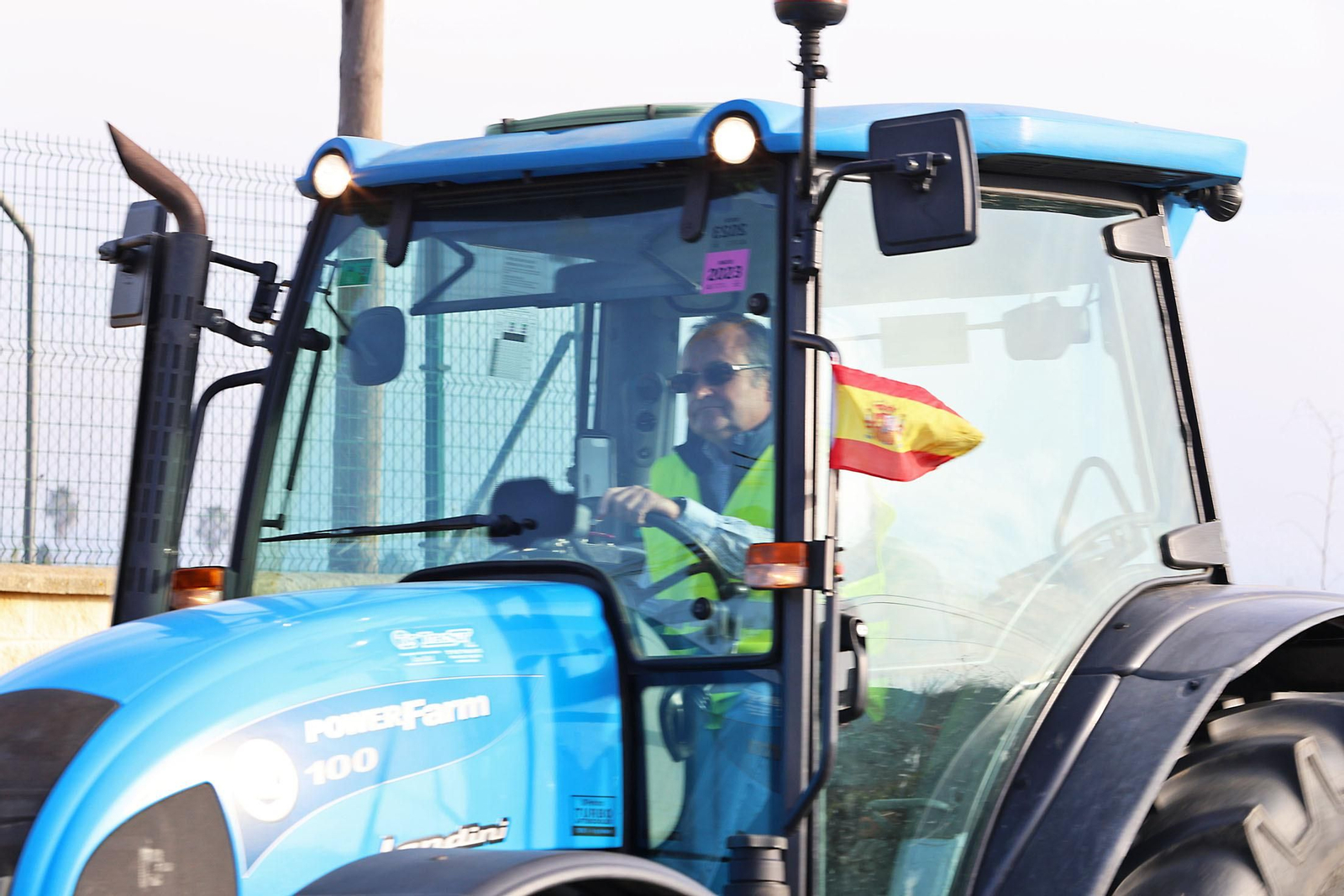 Las imágenes de la tractorada de los agricultores de Huelva este martes