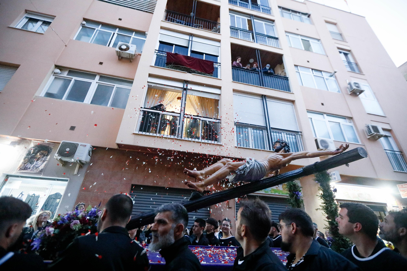 La procesión del Calvario, en imágenes