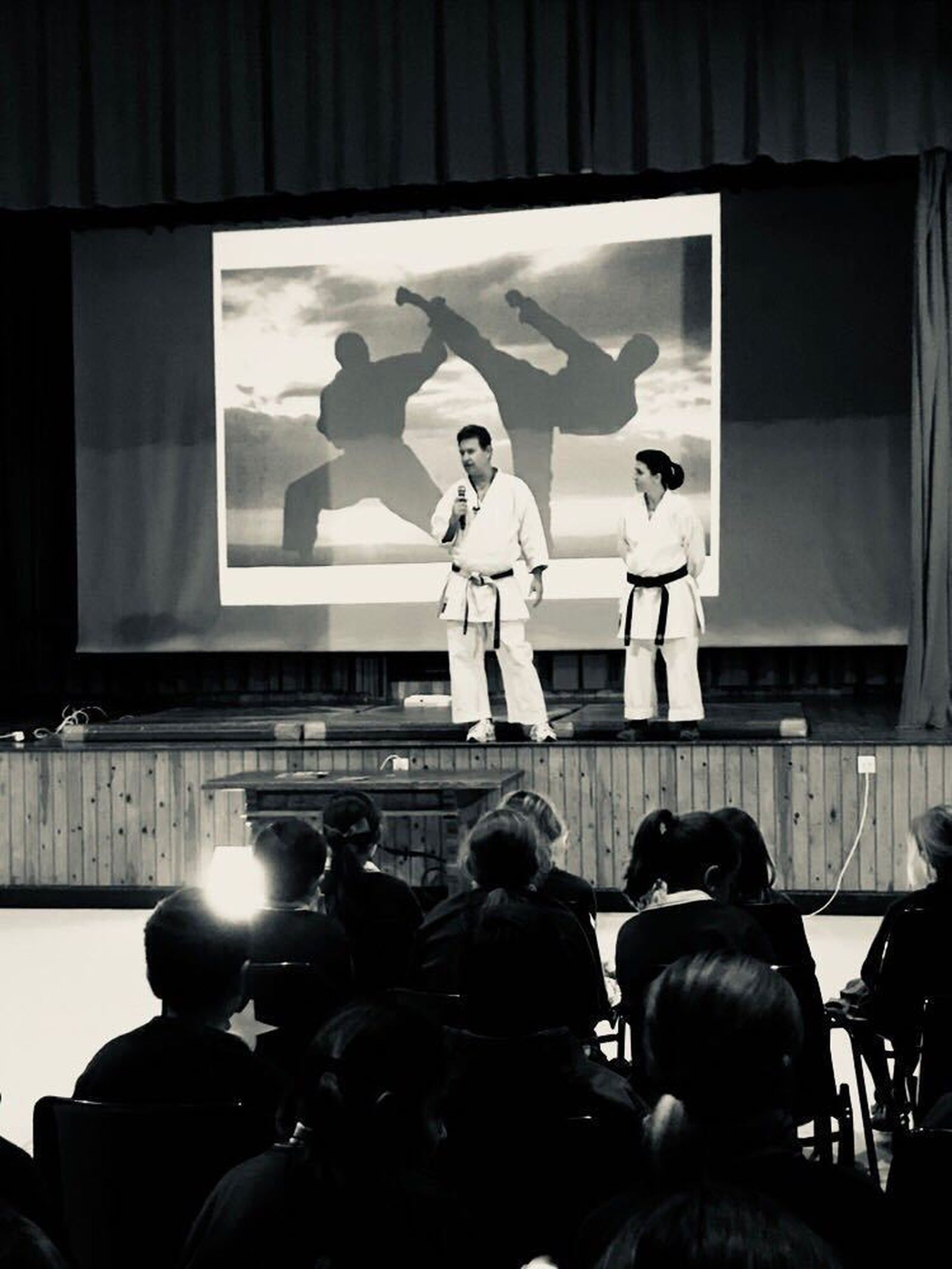 Felicísimo Díaz y Ángeles Pruaño, durante su intervención en La Salle.