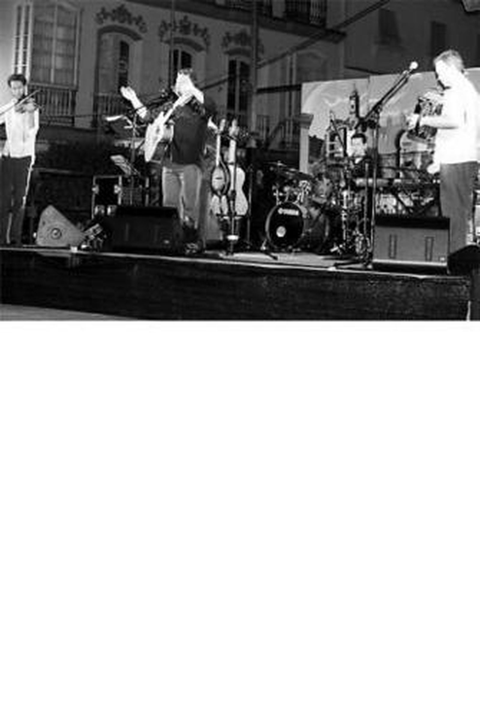 Navegación por siete soles y siete lunas