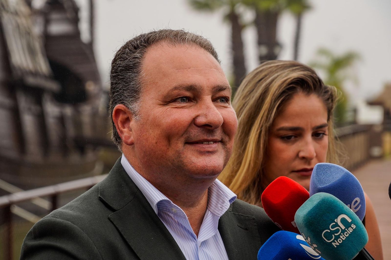 Imágenes de la visita guiada para dar a conocer las reformas realizadas en el Muelle de las Carabelas y su entorno