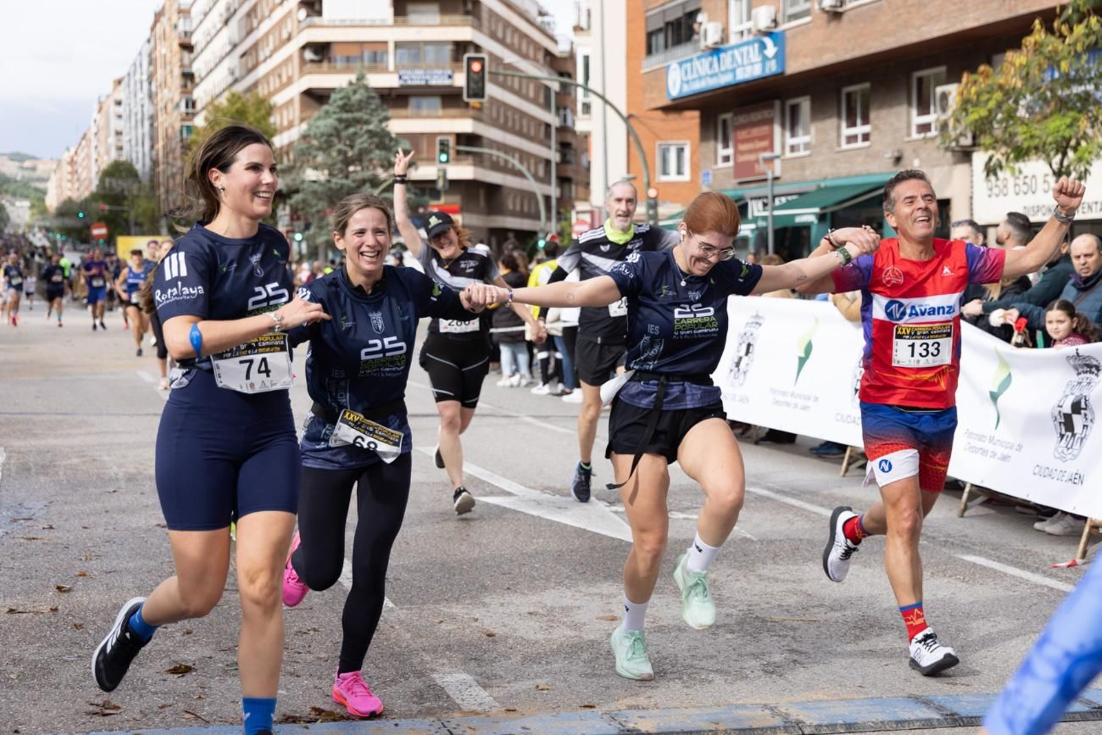 Atletismo por la paz y la integración en la XXV Carrera y Caminata del IES Santa Catalina de Alejandría (II)