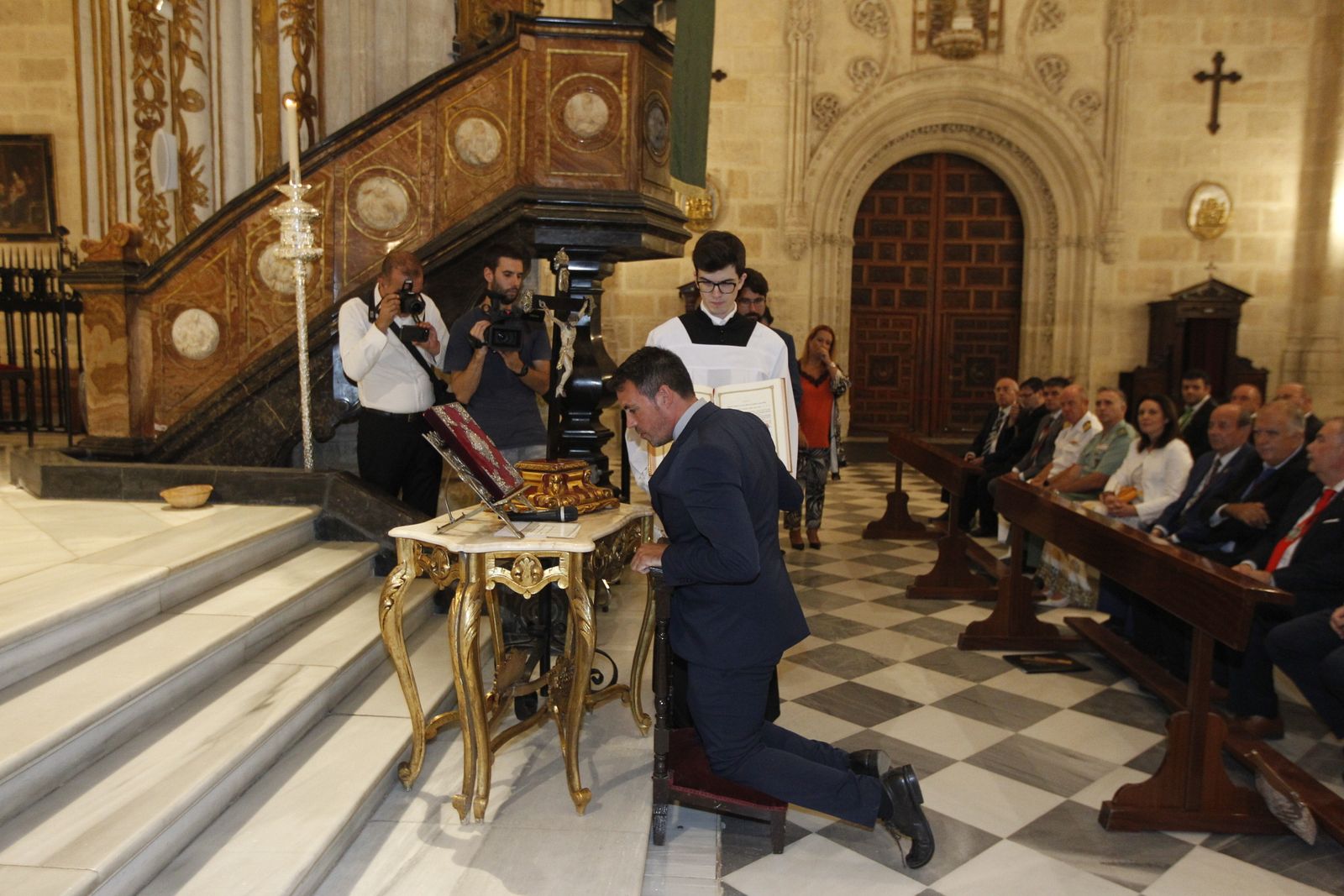 Fotogalería toma posesión nuevo Presidente Agrupación Cofradías Almería-Isaac Vilches