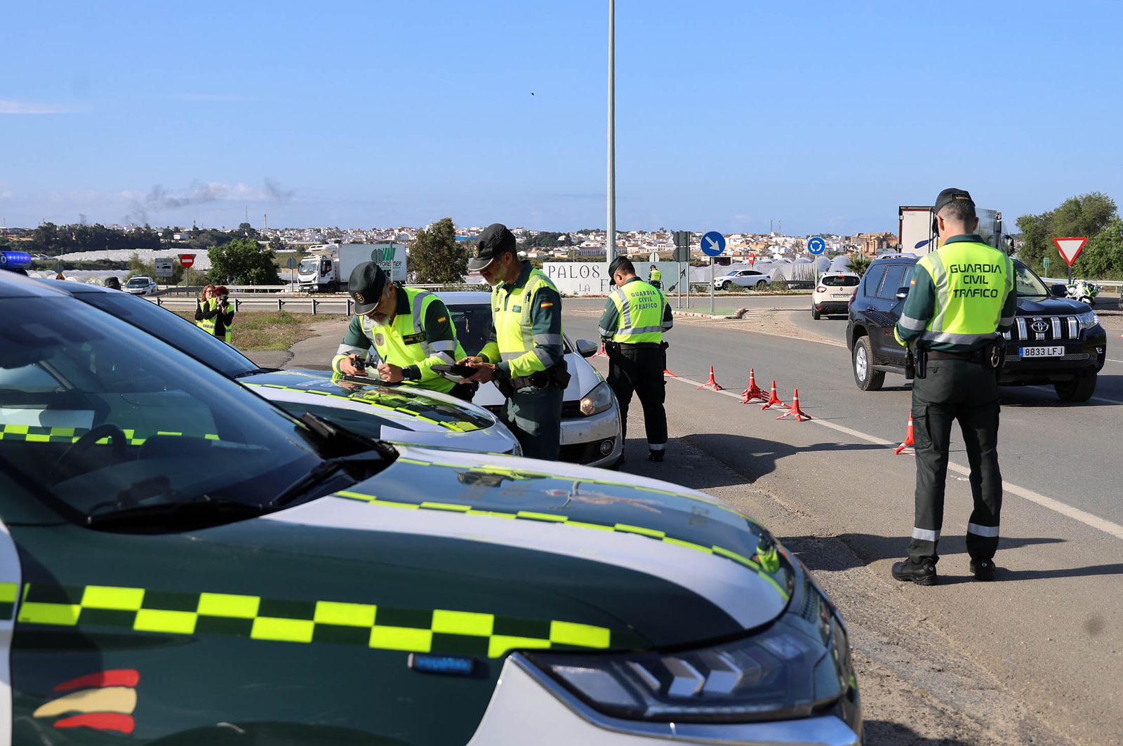 Imágenes de la Campaña de Control y Vigilancia diseñada por la DGT en Huelva