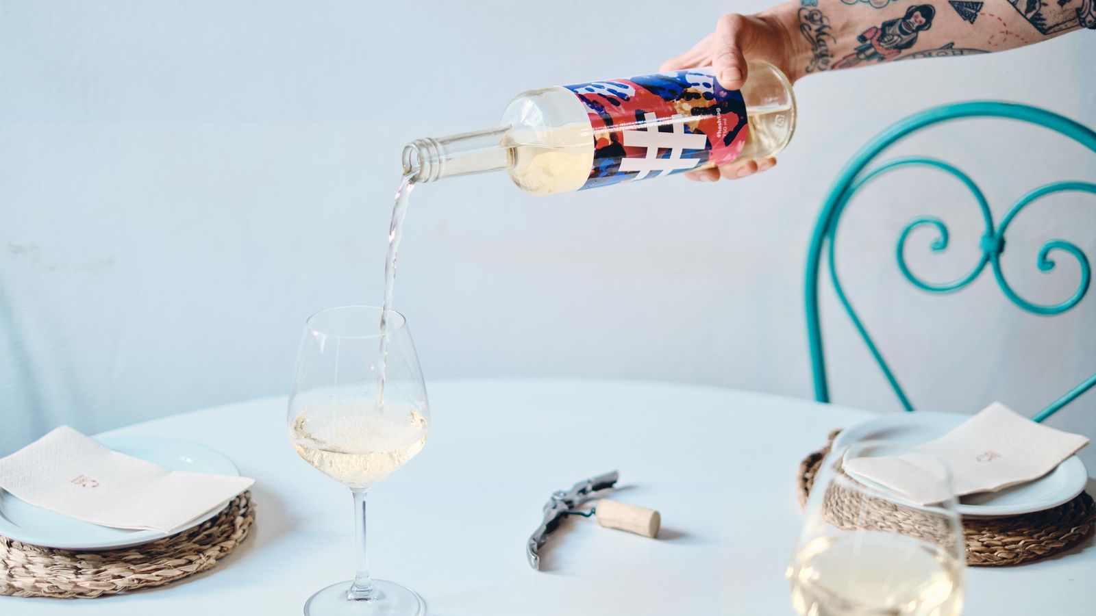 #Hashtag puede conseguirse al precio de 4,15 euros si se adquiere durante esta precampaña en Verkami.com.