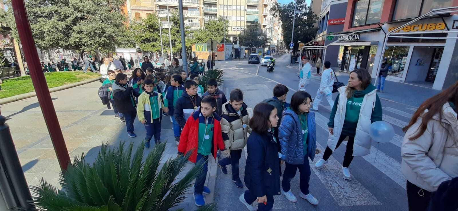 Así ha sido la caminata por la paz del colegio Pedro Poveda de Jaén