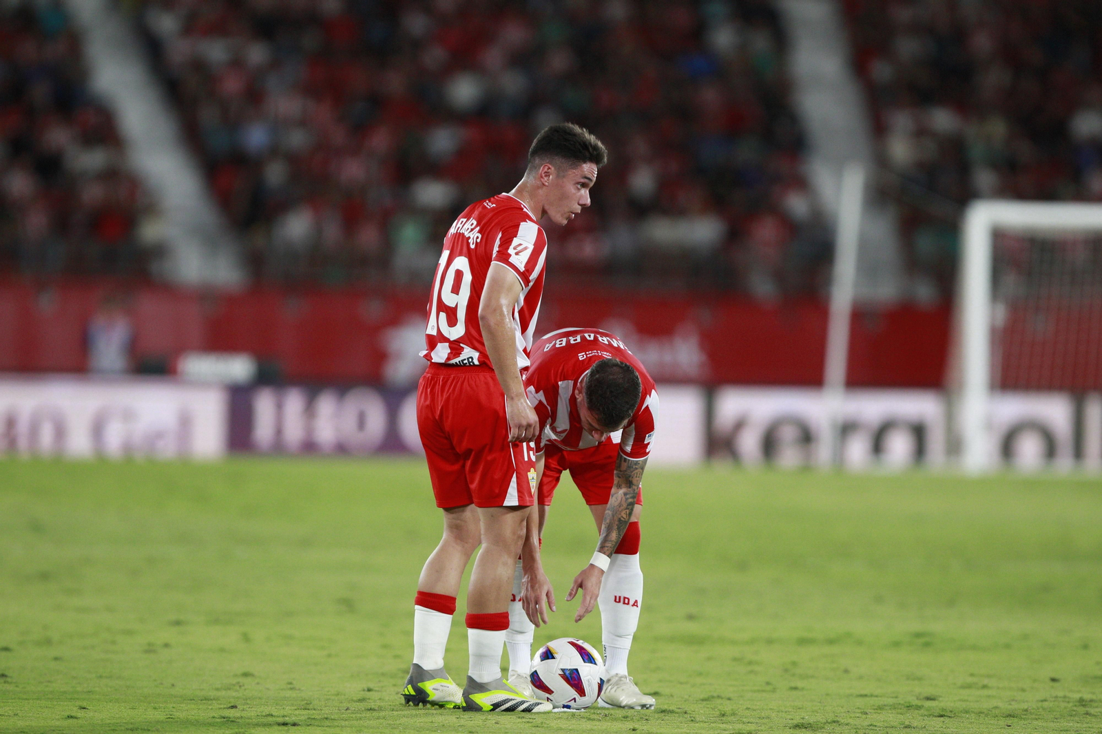 Imágenes del partido de La Liga Ea Sports U.D. Almería-Valencia C.F.