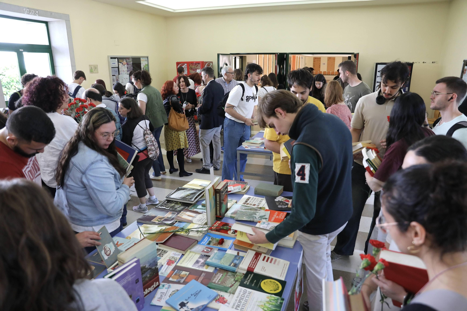La Universidad de Córdoba celebra el Día del Libro, en imágenes