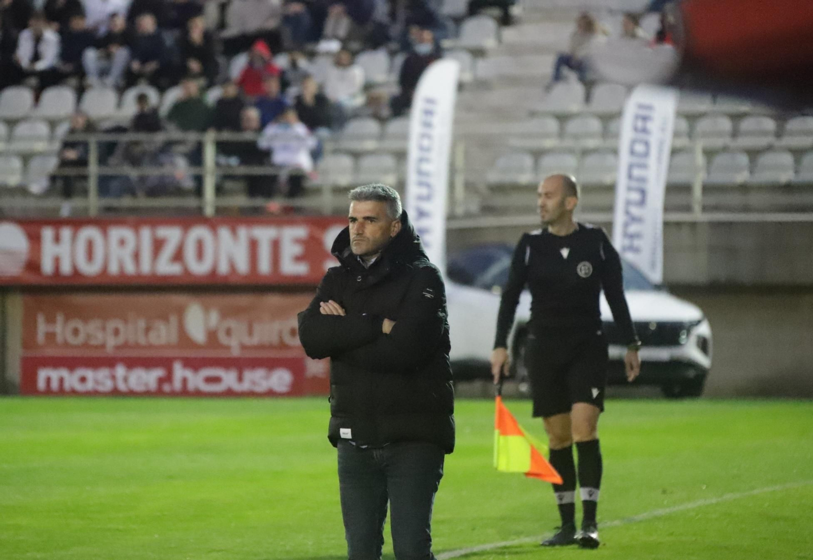 Vicente Parras, el entrenador del Alcoyano, en Algeciras.